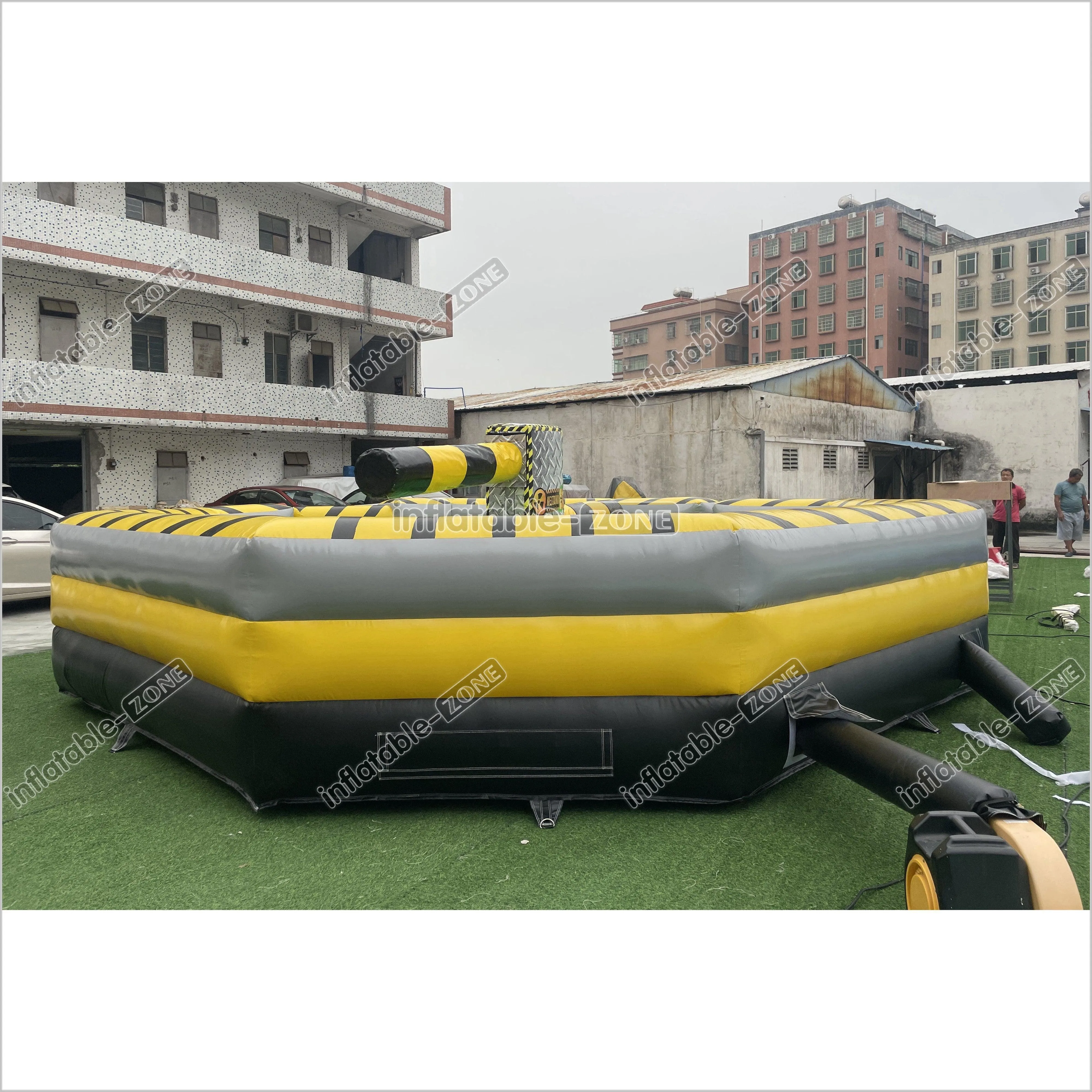 Classic Commercial Party Inflatable Meltdown Mechanical Game Inflatable Jumping Mattress Wipeout Machine