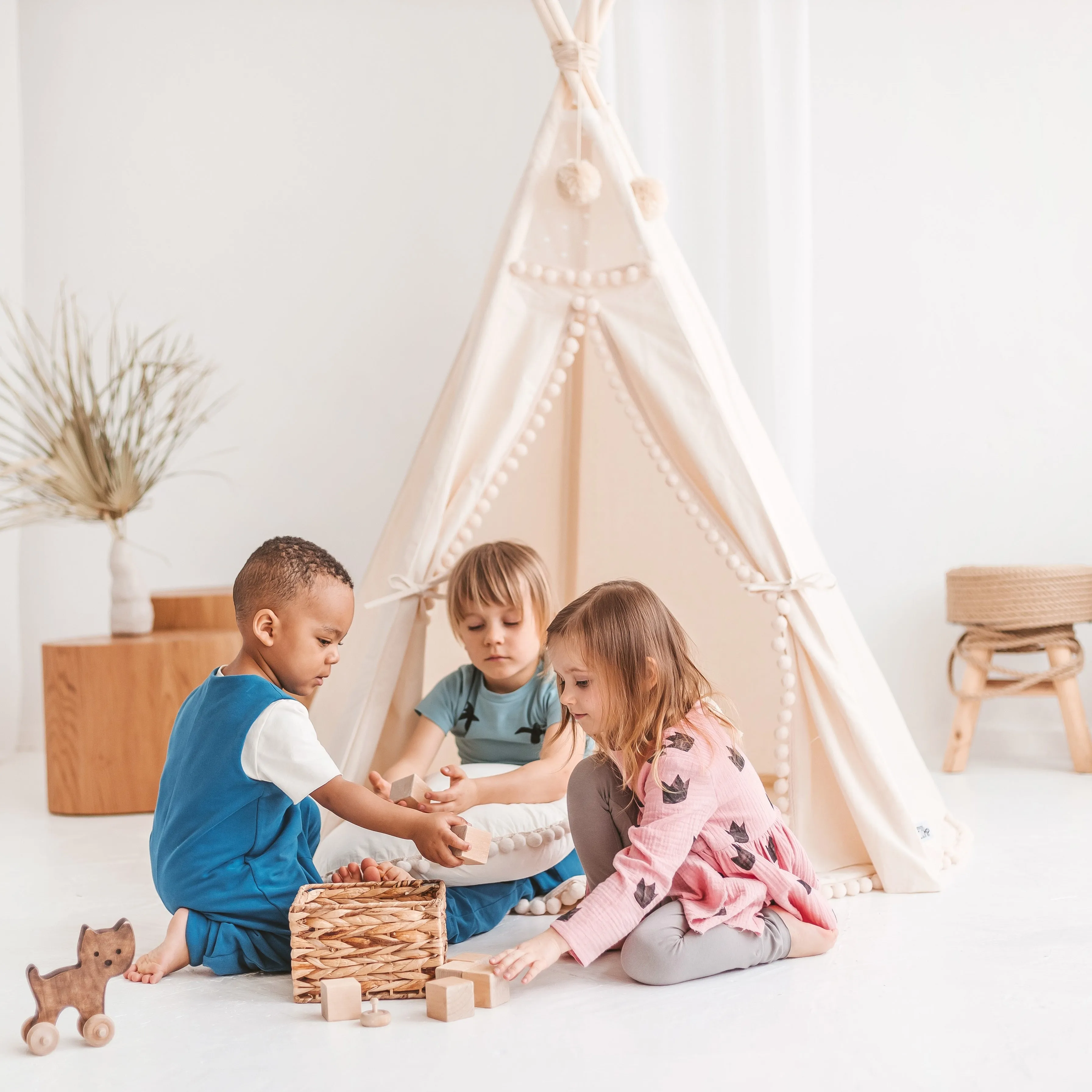 MiniCamp Teepee Play Tent With Pom Poms - Ecru
